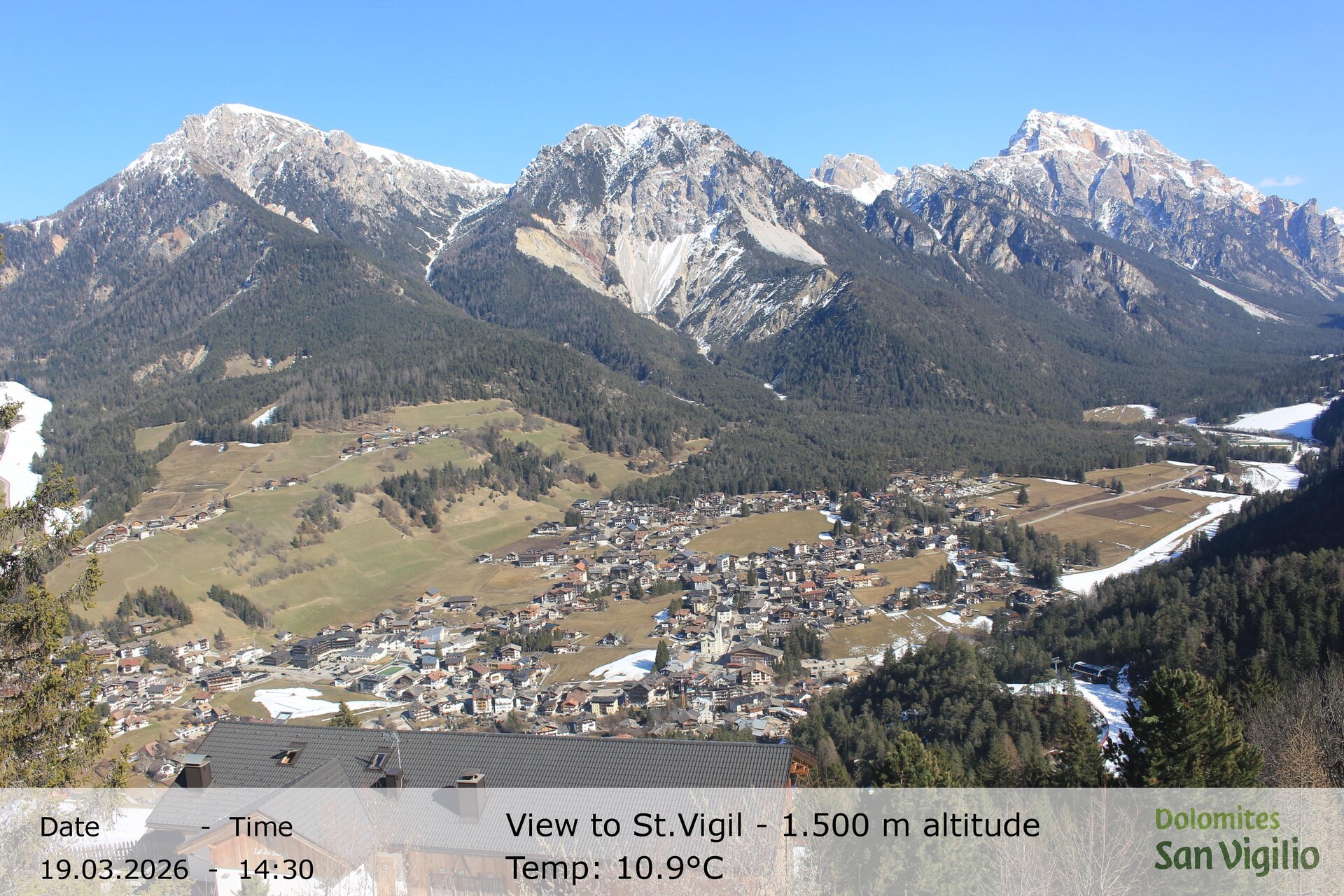 Archiv Foto Webcam Sicht auf St. Vigil in Enneberg im Südtiroler Pustertal (1.500 m)