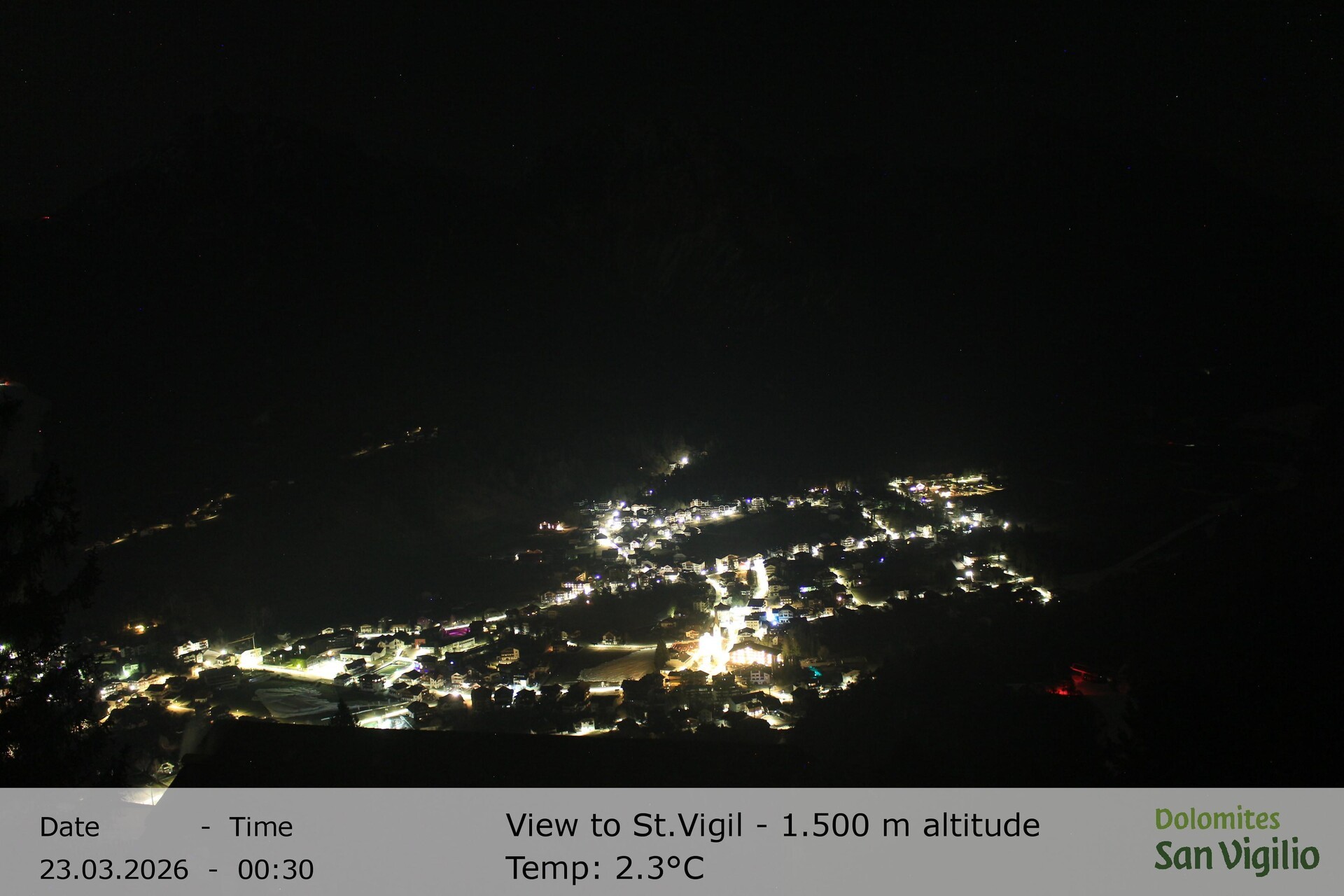 Archiv Foto Webcam Sicht auf St. Vigil in Enneberg im Südtiroler Pustertal (1.500 m)