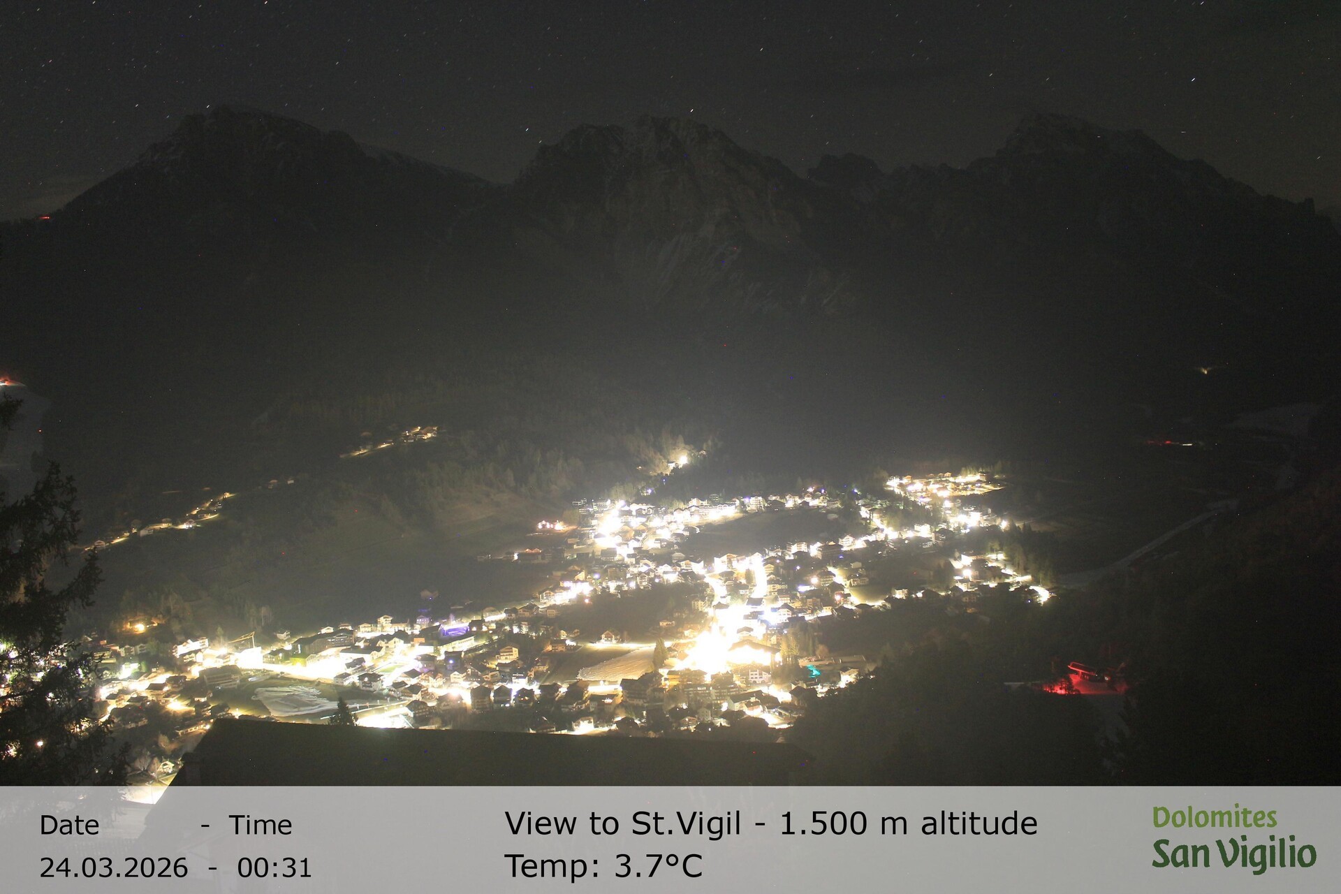 Archiv Foto Webcam Sicht auf St. Vigil in Enneberg im Südtiroler Pustertal (1.500 m)