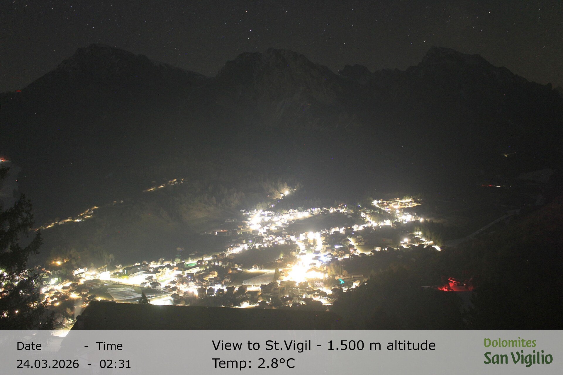 Archiv Foto Webcam Sicht auf St. Vigil in Enneberg im Südtiroler Pustertal (1.500 m)