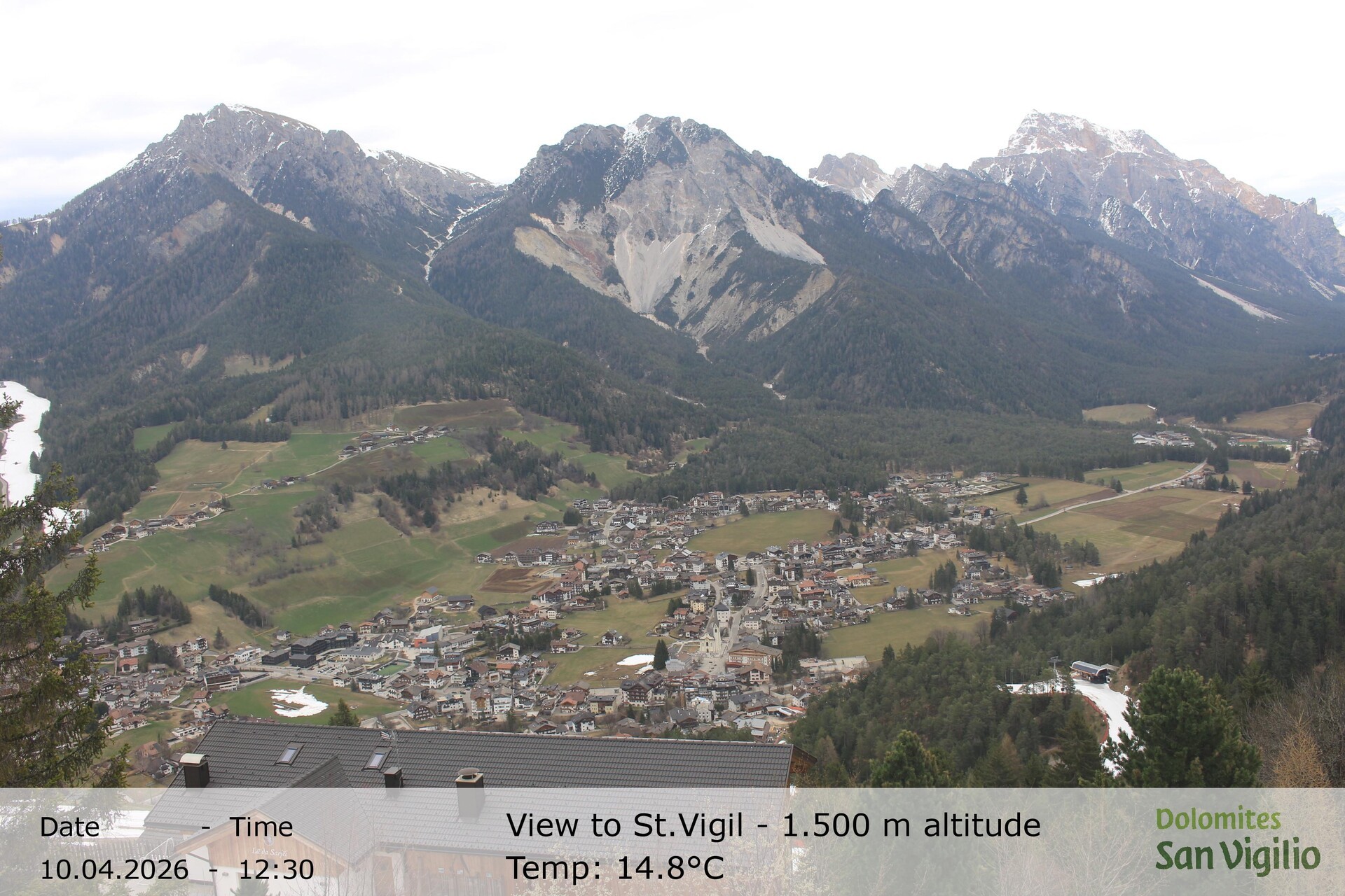 Archiv Foto Webcam Sicht auf St. Vigil in Enneberg im Südtiroler Pustertal (1.500 m)