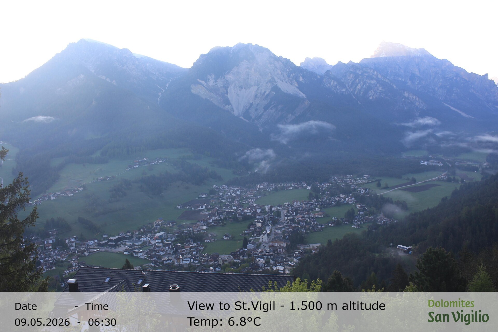 Archiv Foto Webcam Sicht auf St. Vigil in Enneberg im Südtiroler Pustertal (1.500 m)