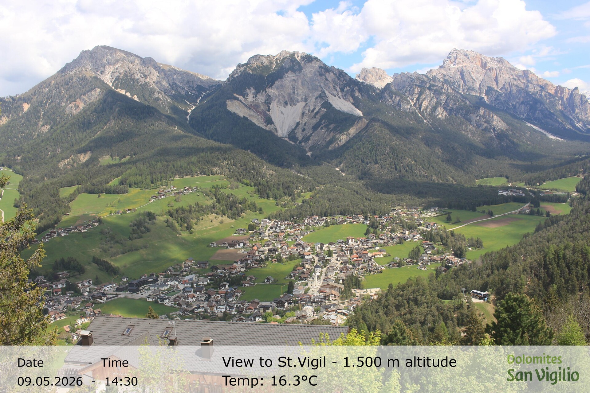 Archiv Foto Webcam Sicht auf St. Vigil in Enneberg im Südtiroler Pustertal (1.500 m)