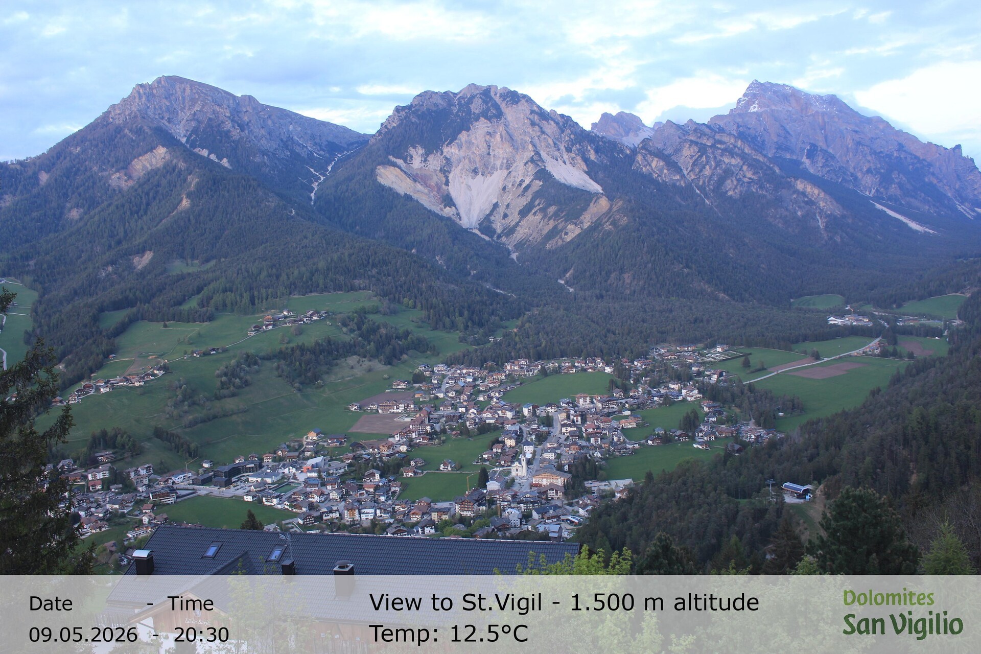 Archiv Foto Webcam Sicht auf St. Vigil in Enneberg im Südtiroler Pustertal (1.500 m)