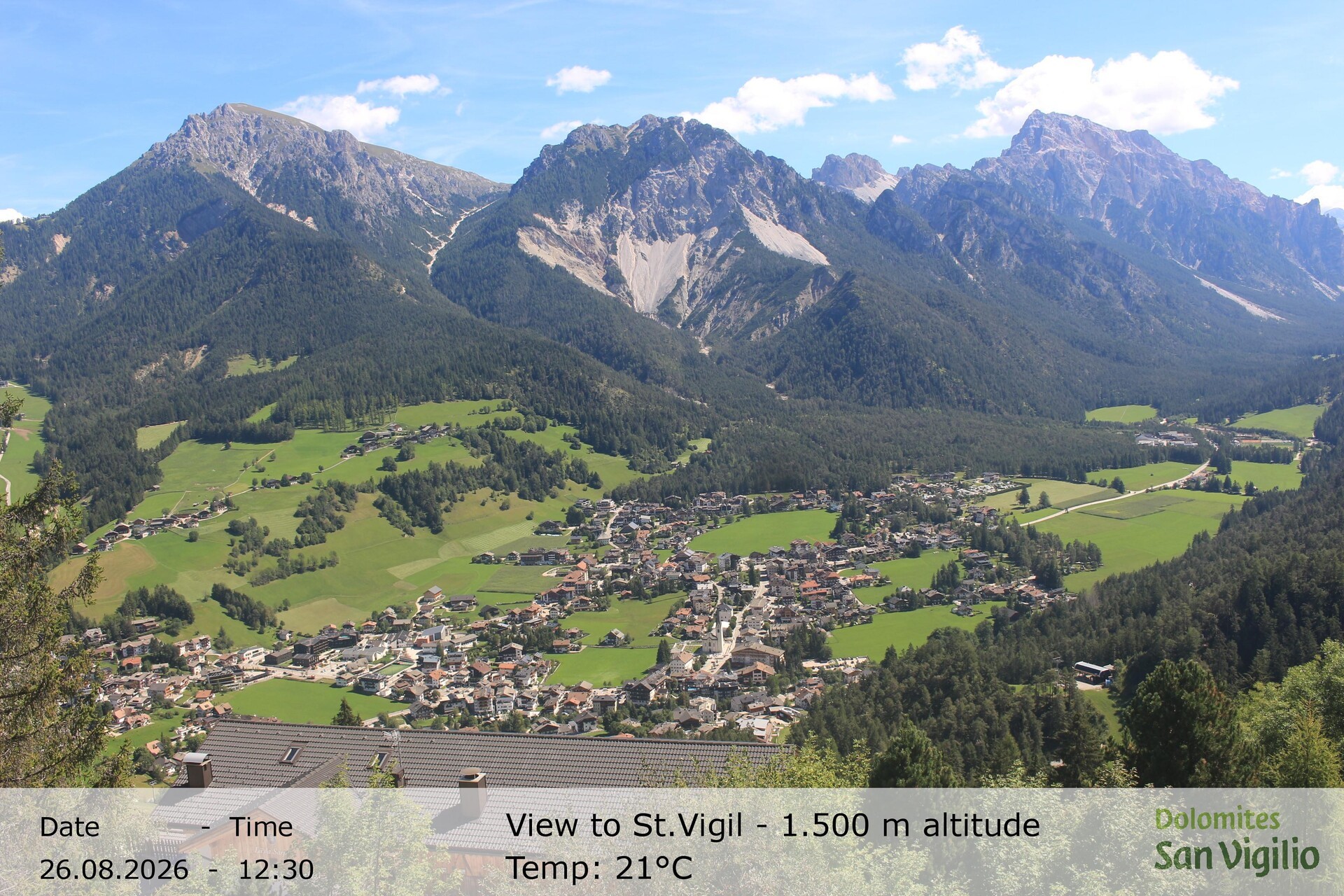Archiv Foto Webcam Sicht auf St. Vigil in Enneberg im Südtiroler Pustertal (1.500 m)