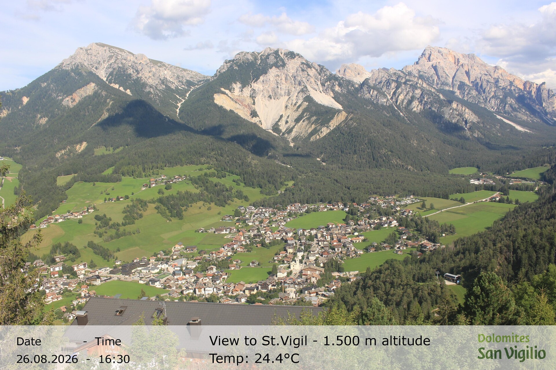 Archiv Foto Webcam Sicht auf St. Vigil in Enneberg im Südtiroler Pustertal (1.500 m)