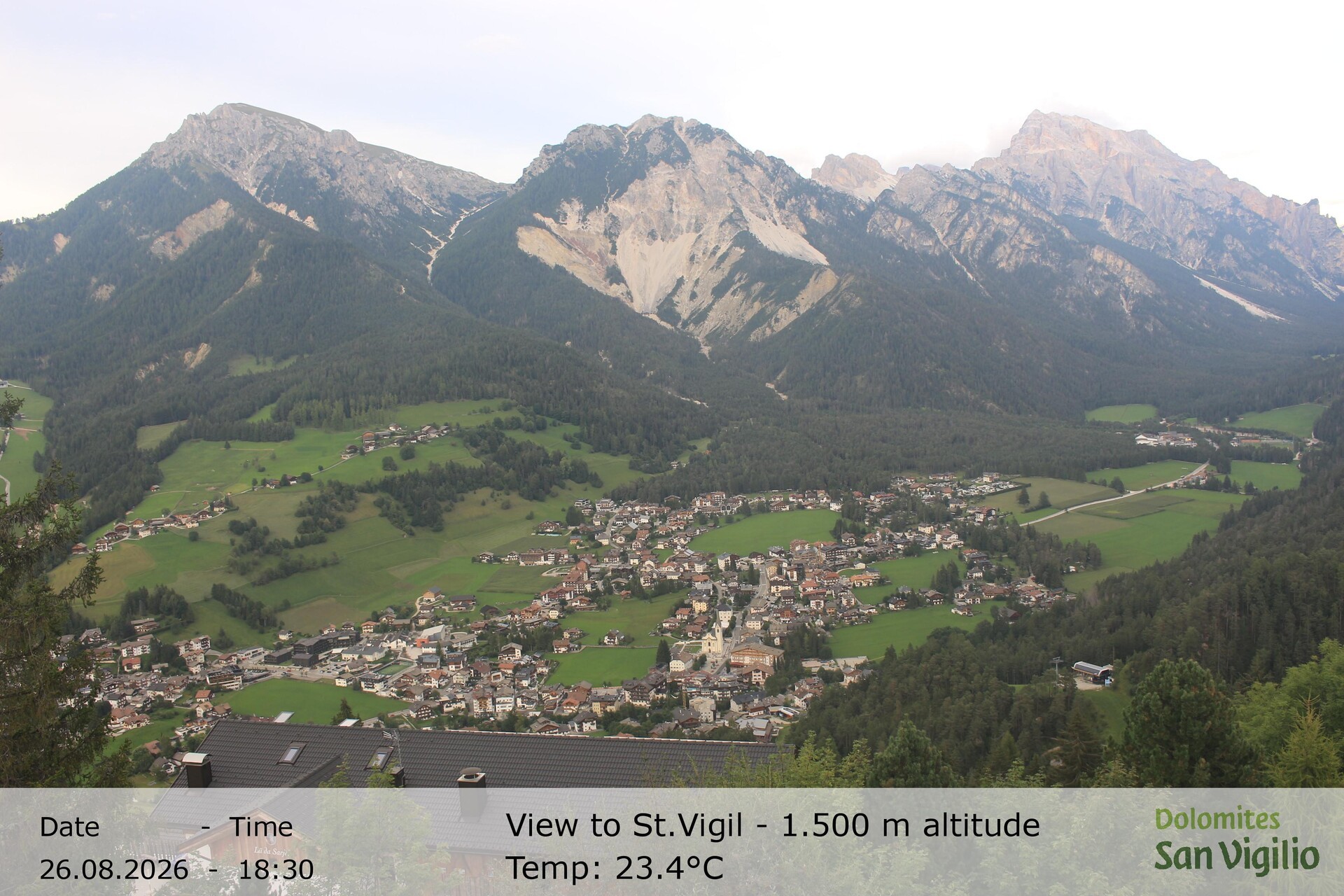 Archiv Foto Webcam Sicht auf St. Vigil in Enneberg im Südtiroler Pustertal (1.500 m)