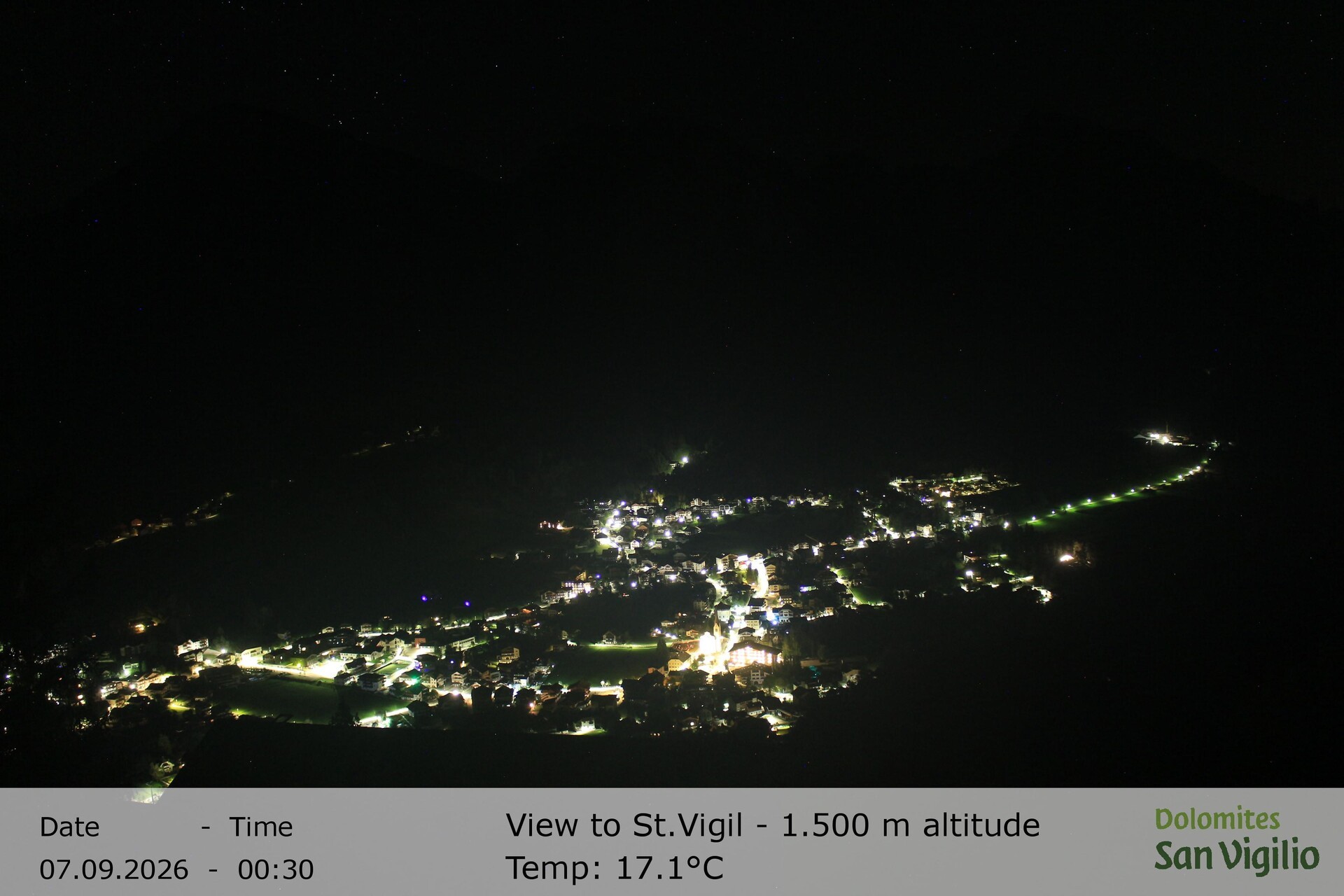 Archiv Foto Webcam Sicht auf St. Vigil in Enneberg im Südtiroler Pustertal (1.500 m)
