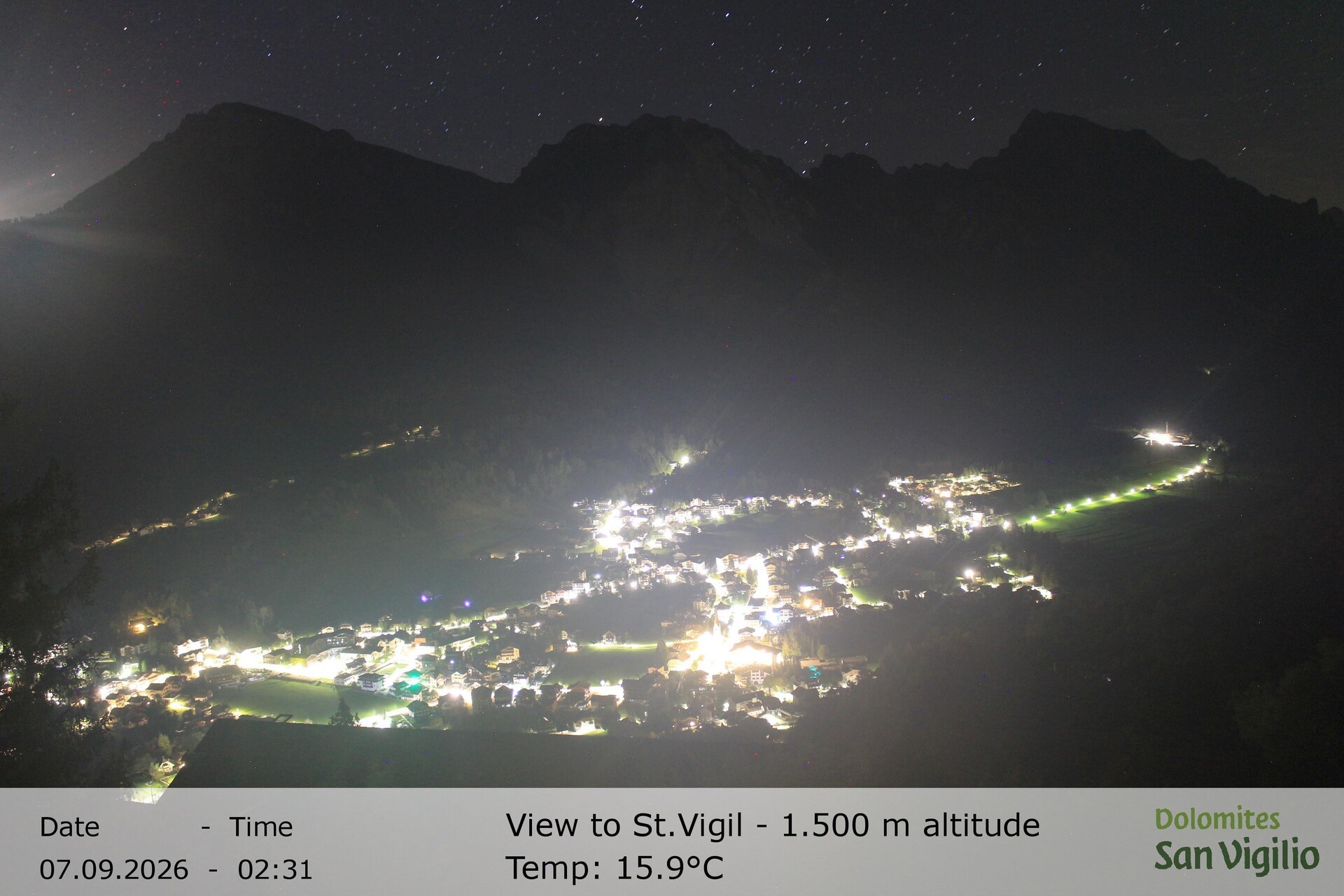 Archiv Foto Webcam Sicht auf St. Vigil in Enneberg im Südtiroler Pustertal (1.500 m)