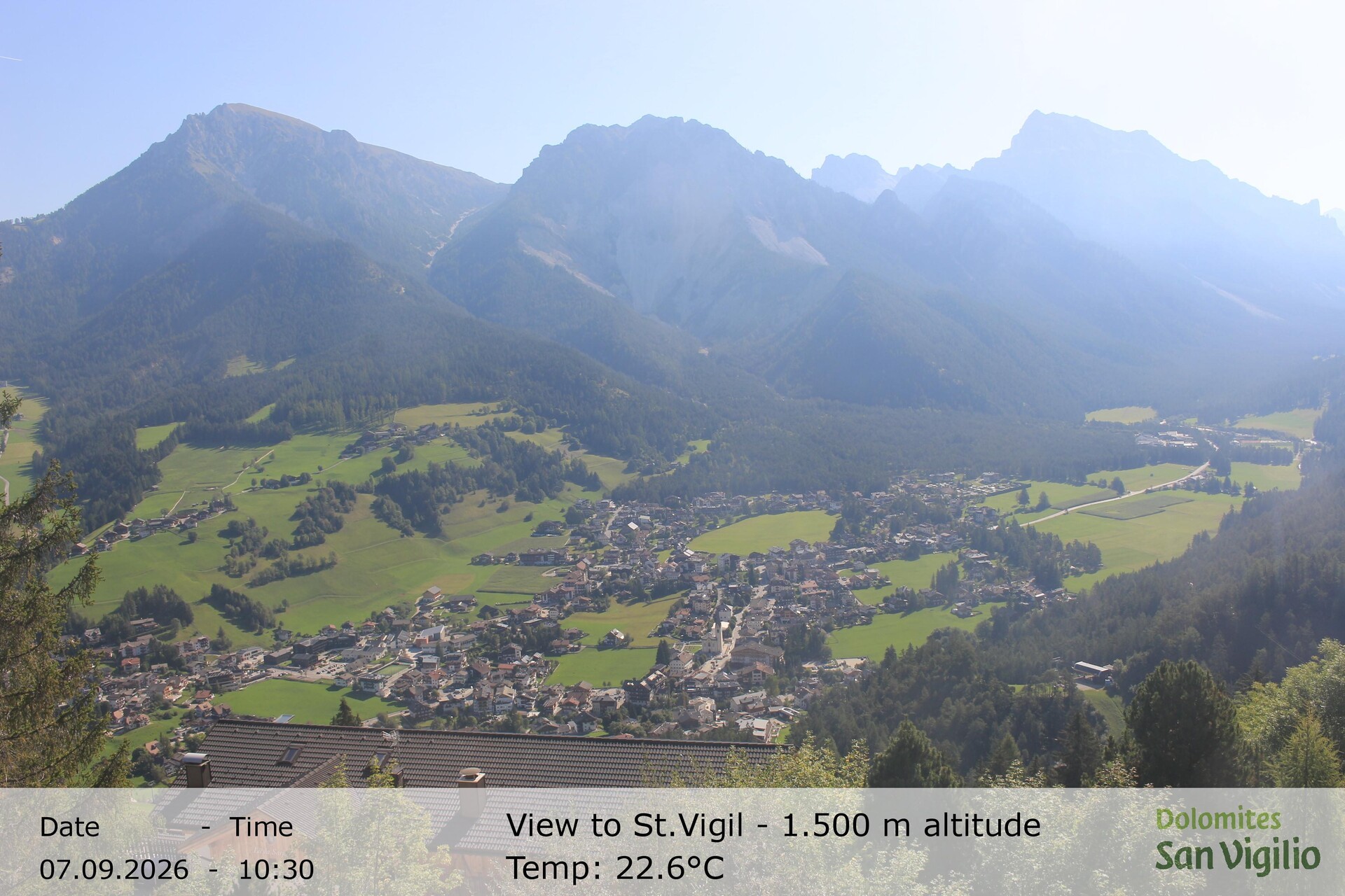 Archiv Foto Webcam Sicht auf St. Vigil in Enneberg im Südtiroler Pustertal (1.500 m)