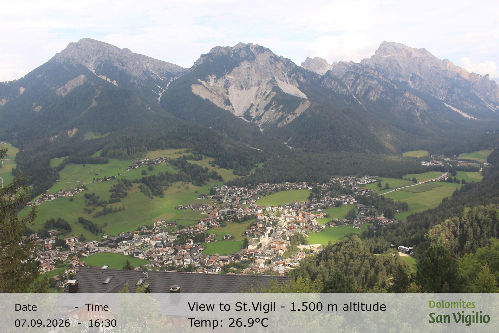 Archiv Foto Webcam Sicht auf St. Vigil in Enneberg im Südtiroler Pustertal (1.500 m)