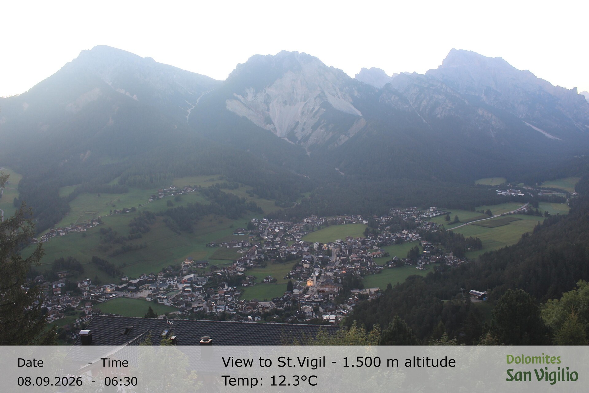 Archiv Foto Webcam Sicht auf St. Vigil in Enneberg im Südtiroler Pustertal (1.500 m)