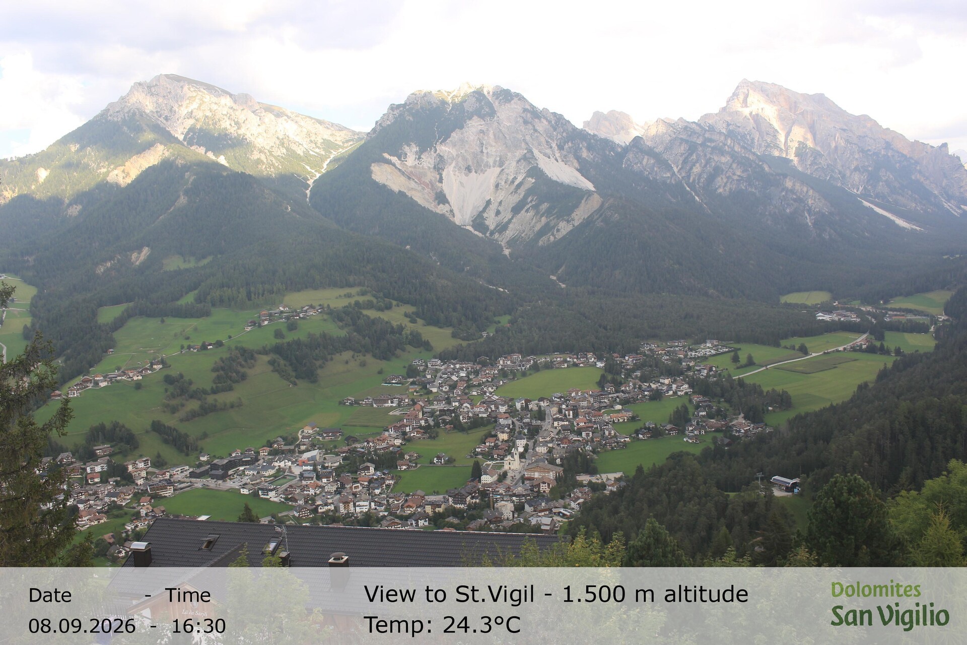 Archiv Foto Webcam Sicht auf St. Vigil in Enneberg im Südtiroler Pustertal (1.500 m)
