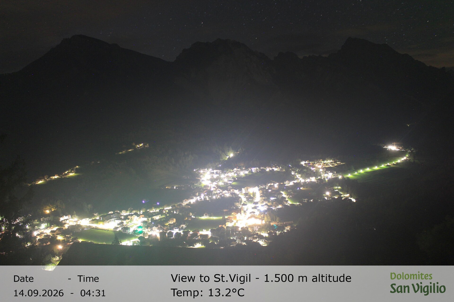 Archiv Foto Webcam Sicht auf St. Vigil in Enneberg im Südtiroler Pustertal (1.500 m)