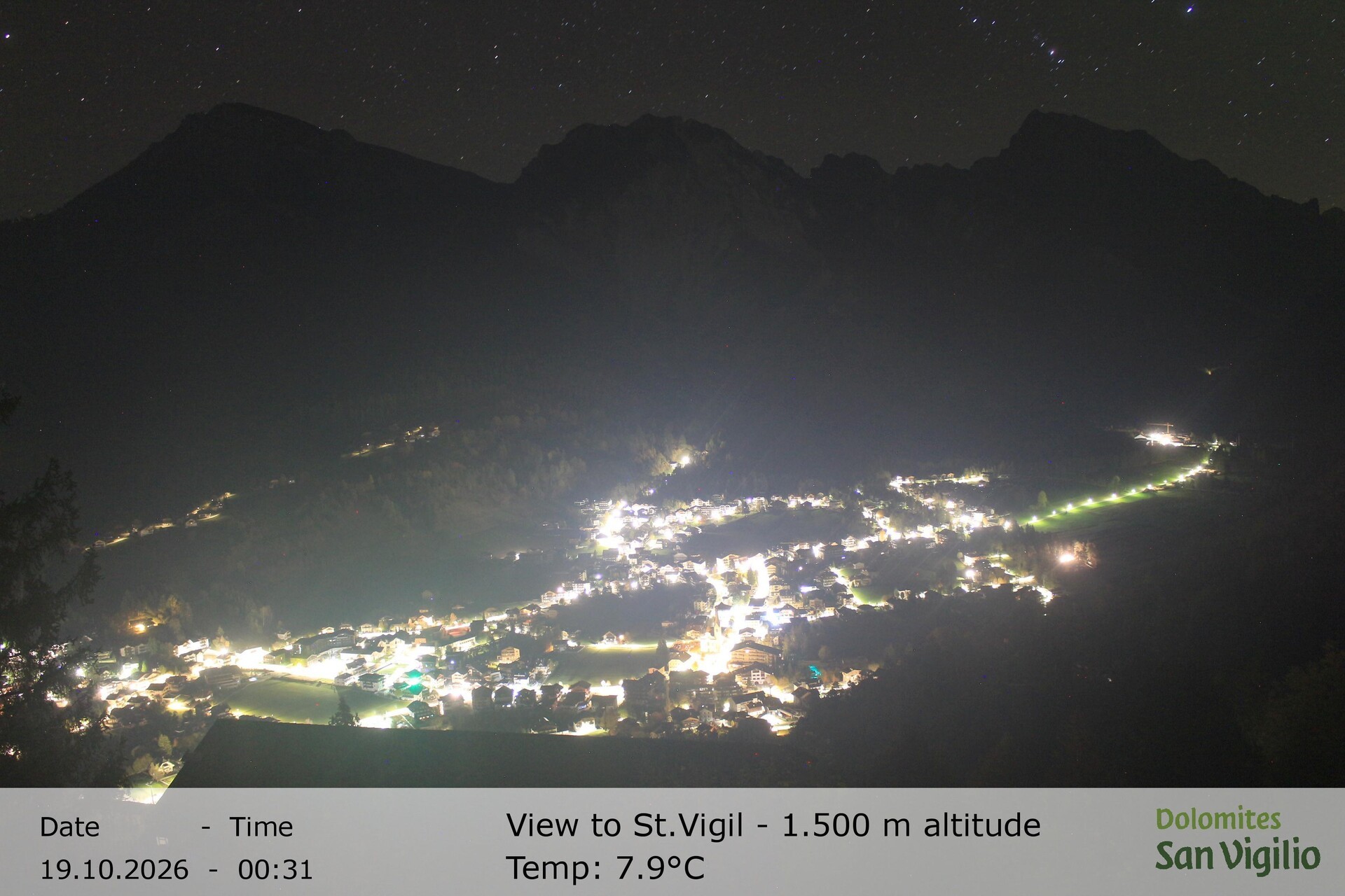 Archiv Foto Webcam Sicht auf St. Vigil in Enneberg im Südtiroler Pustertal (1.500 m)