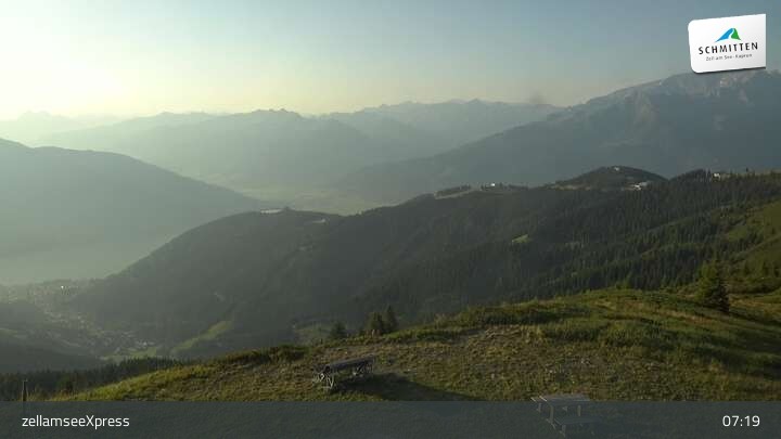 Archived image Webcam zellamseeXpress Top Station