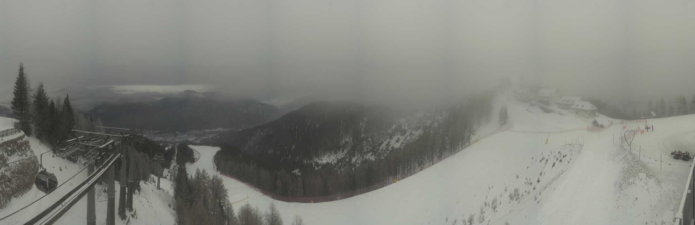 Archiv Foto Webcam Tarvisio - Bergstation Monte Lussari