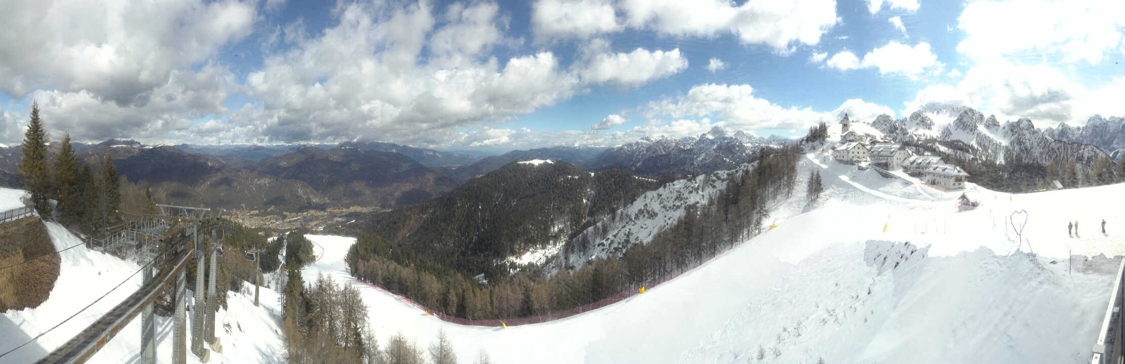 Archiv Foto Webcam Tarvisio - Bergstation Monte Lussari