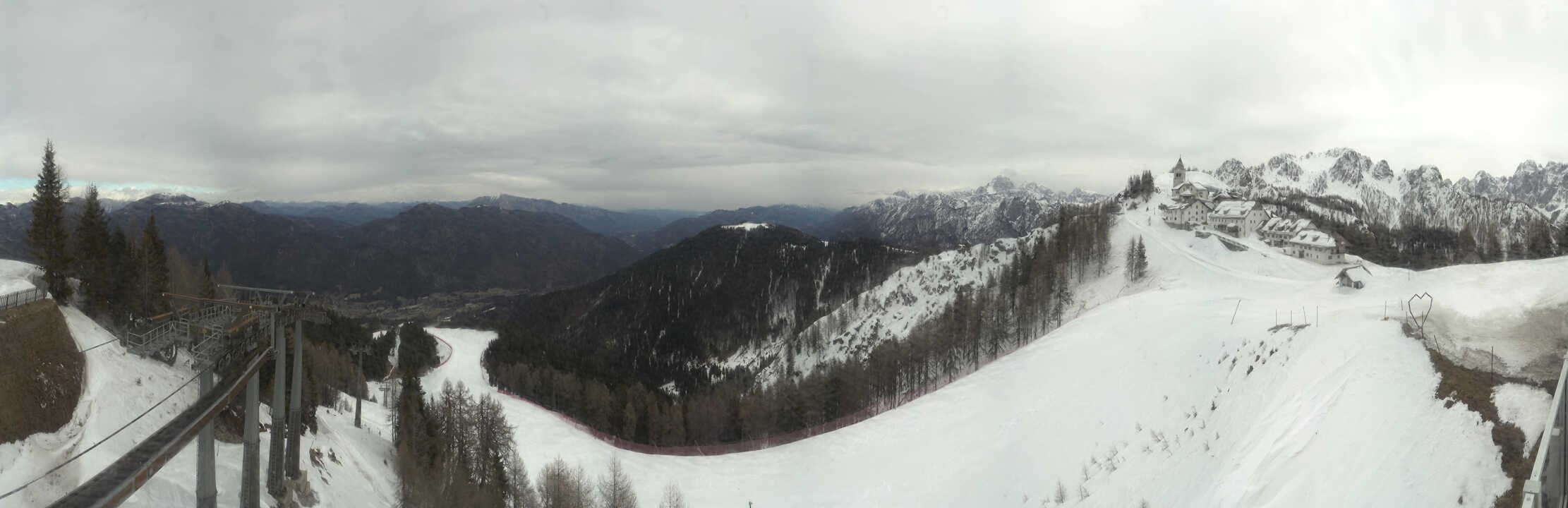 Archiv Foto Webcam Tarvisio - Bergstation Monte Lussari