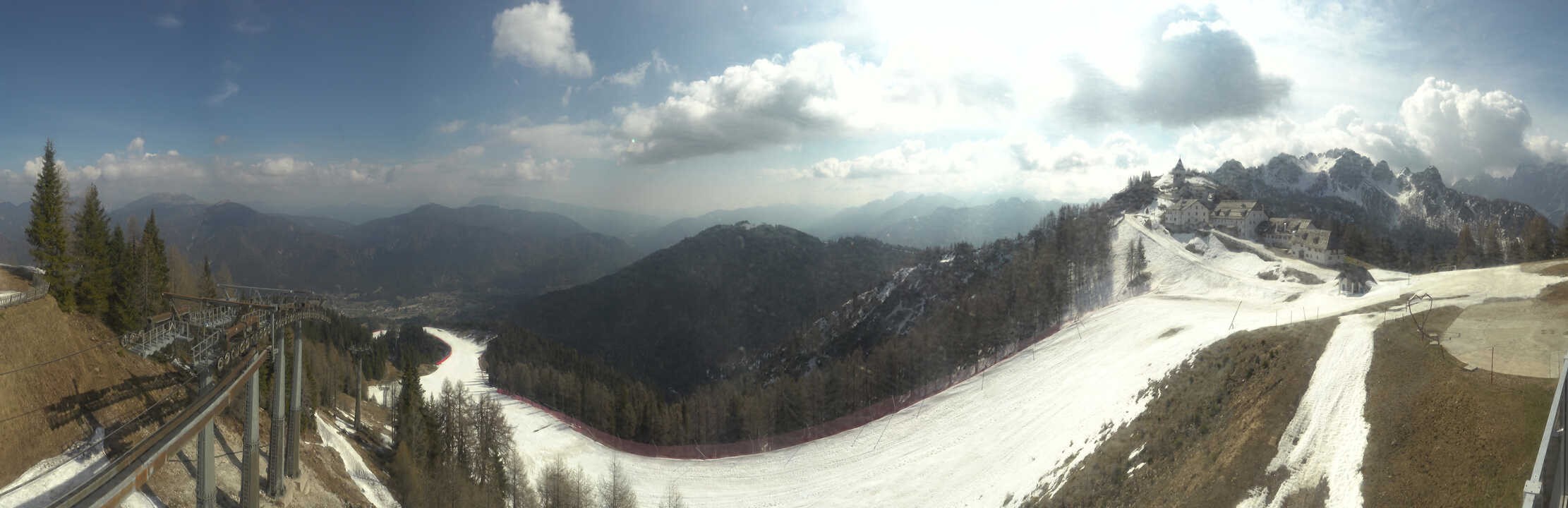 Archiv Foto Webcam Tarvisio - Bergstation Monte Lussari