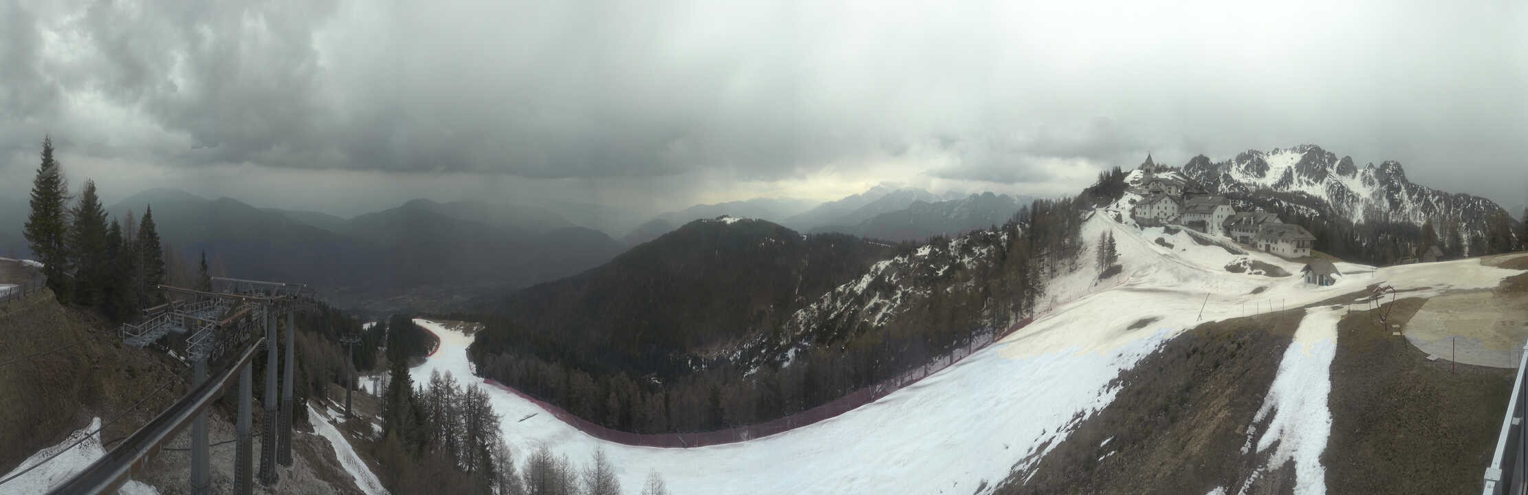 Archiv Foto Webcam Tarvisio - Bergstation Monte Lussari