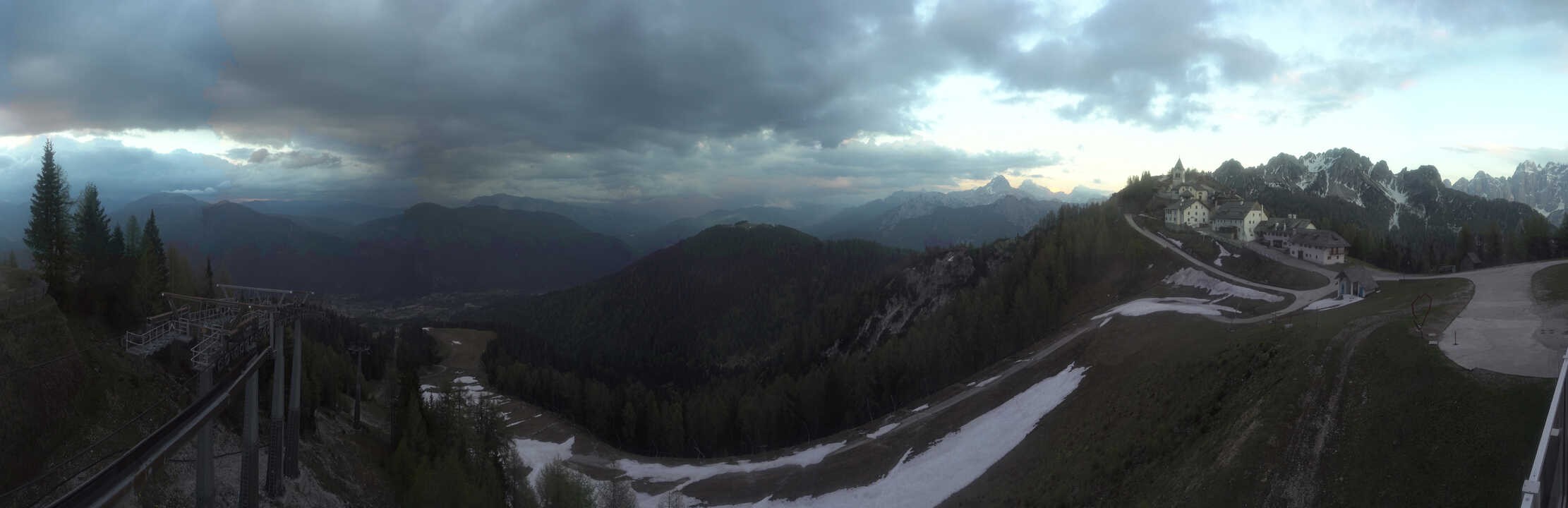 Archived image Webcam Top station Monte Lussari