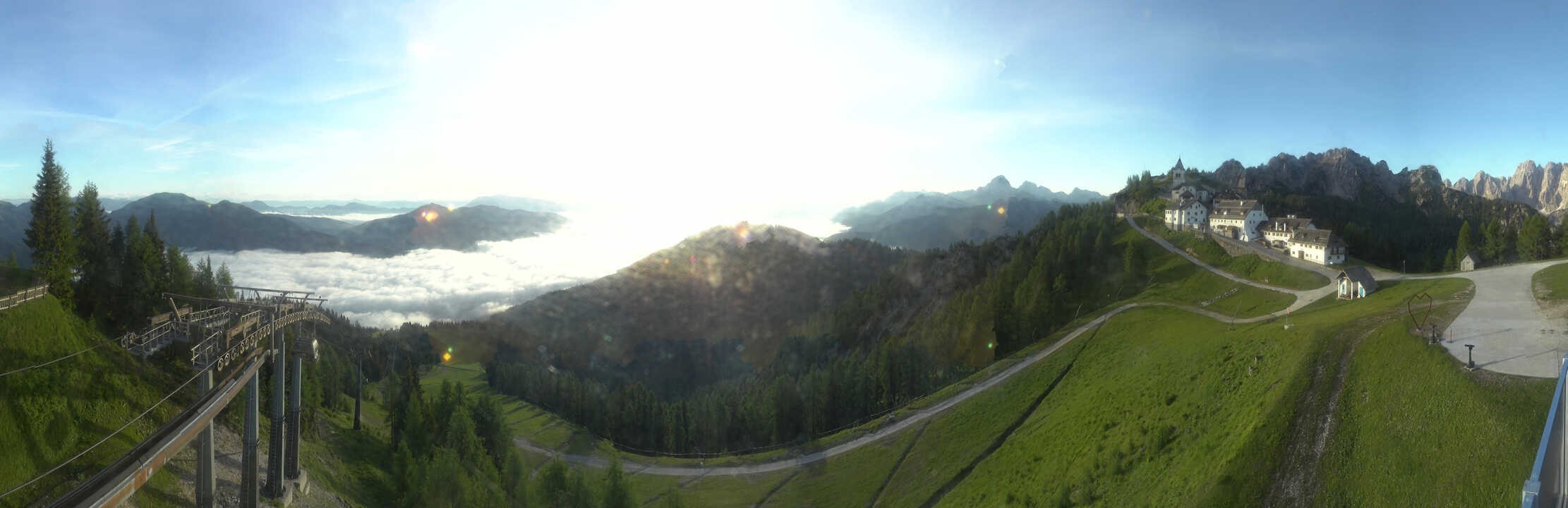 Archiv Foto Webcam Tarvisio - Bergstation Monte Lussari