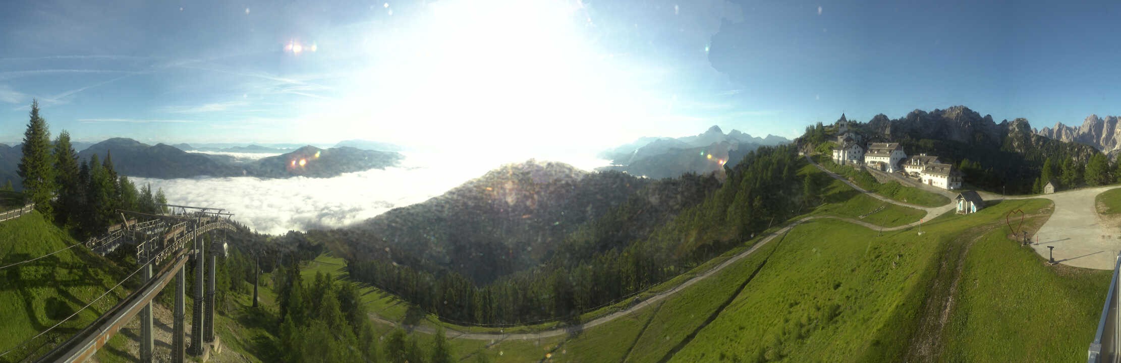 Archiv Foto Webcam Tarvisio - Bergstation Monte Lussari