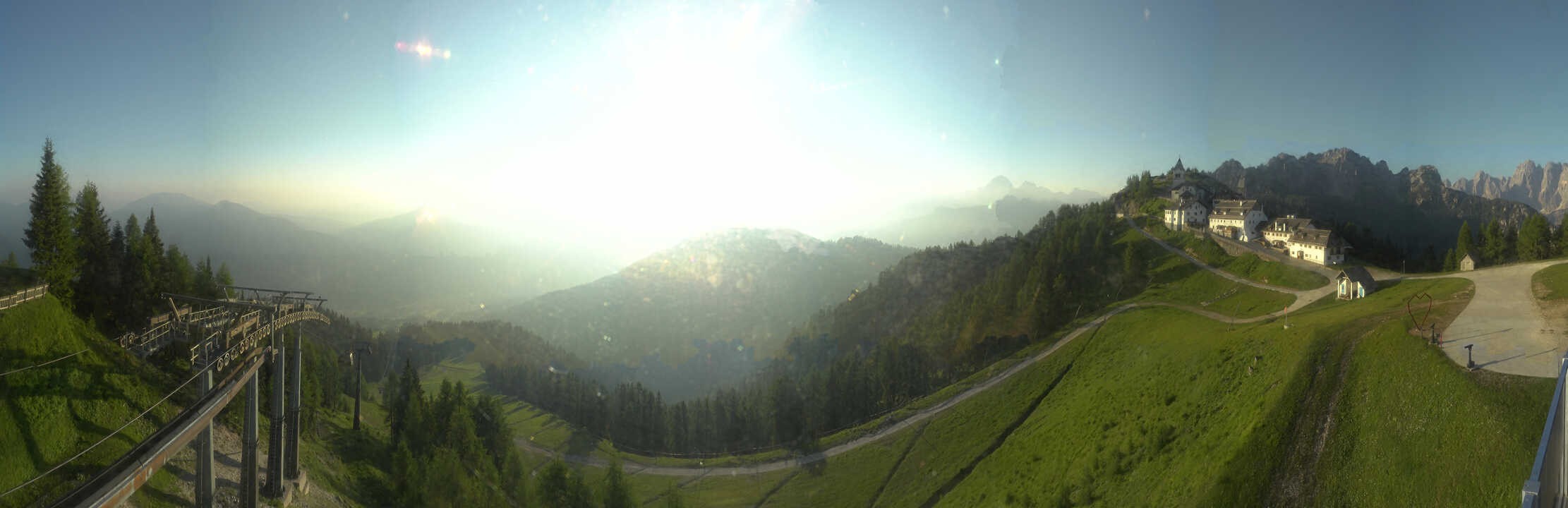 Archiv Foto Webcam Tarvisio - Bergstation Monte Lussari
