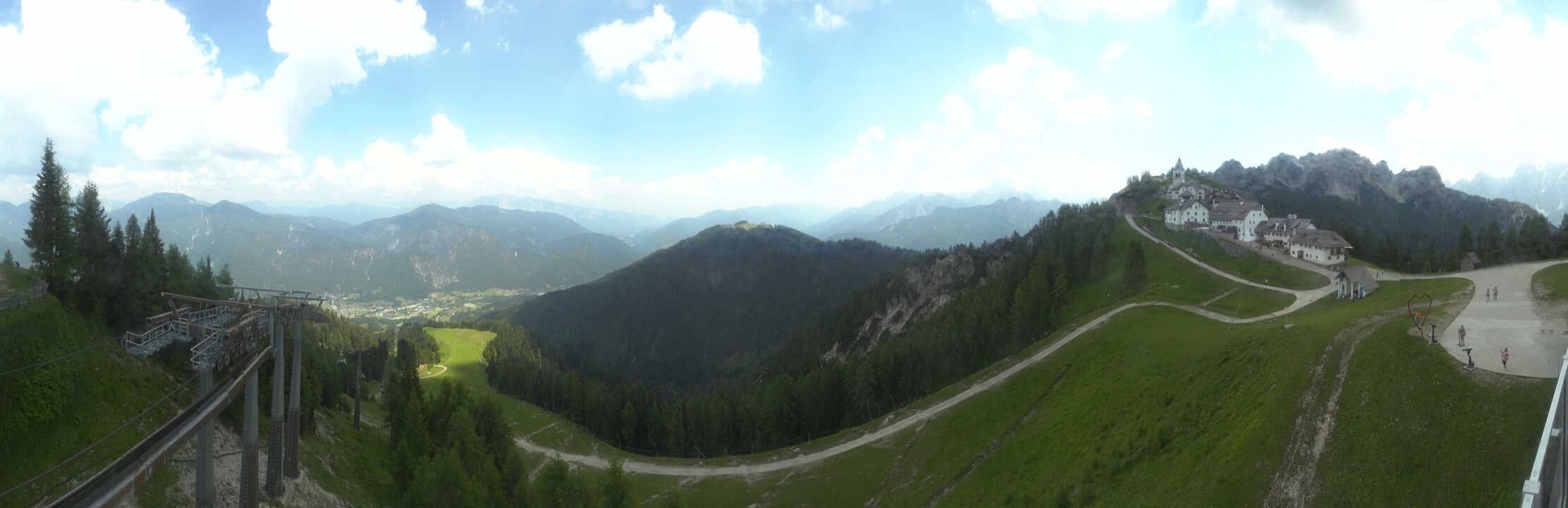 Archiv Foto Webcam Tarvisio - Bergstation Monte Lussari