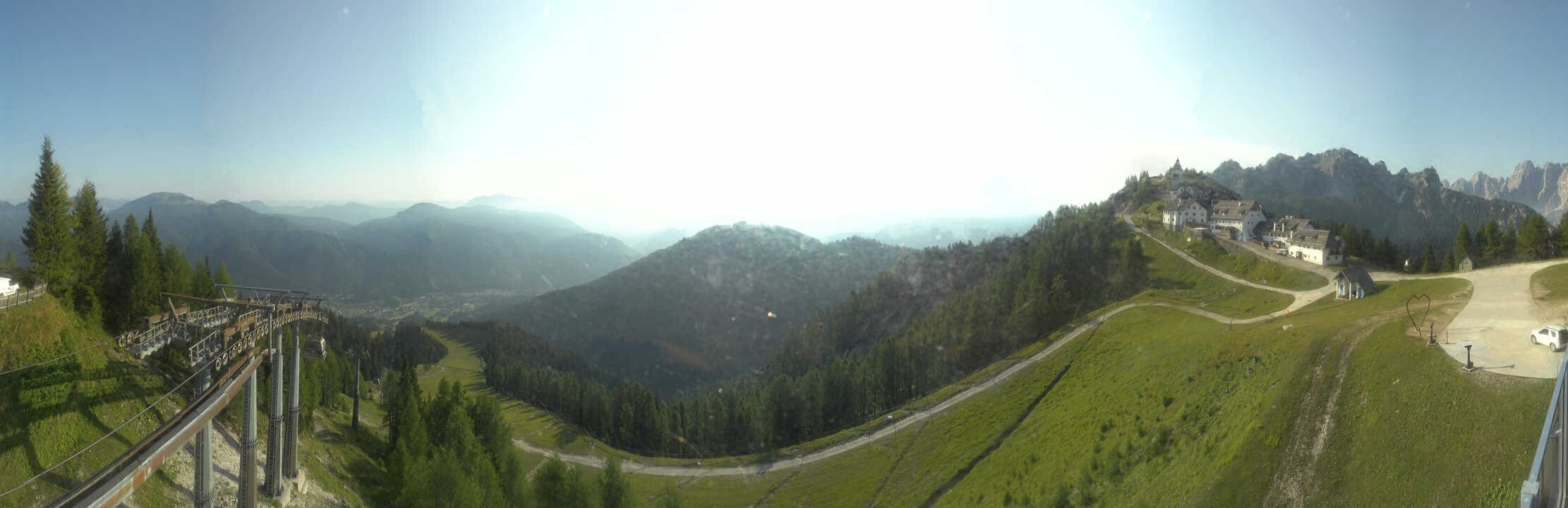 Archiv Foto Webcam Tarvisio - Bergstation Monte Lussari