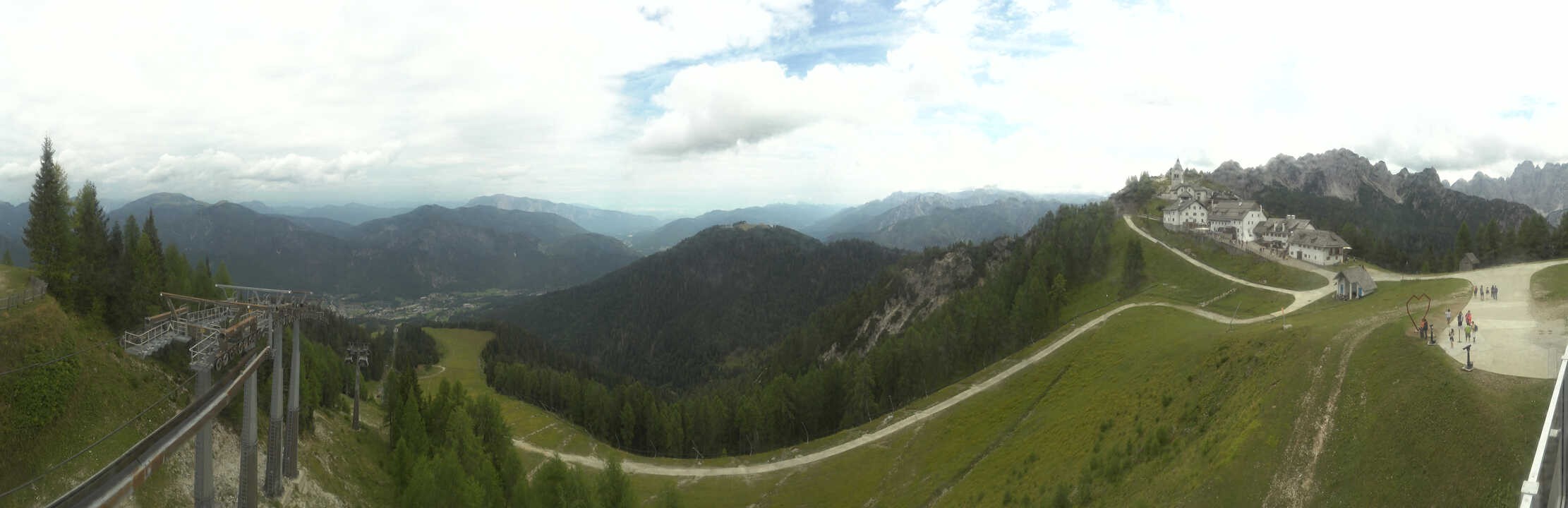 Archiv Foto Webcam Tarvisio - Bergstation Monte Lussari