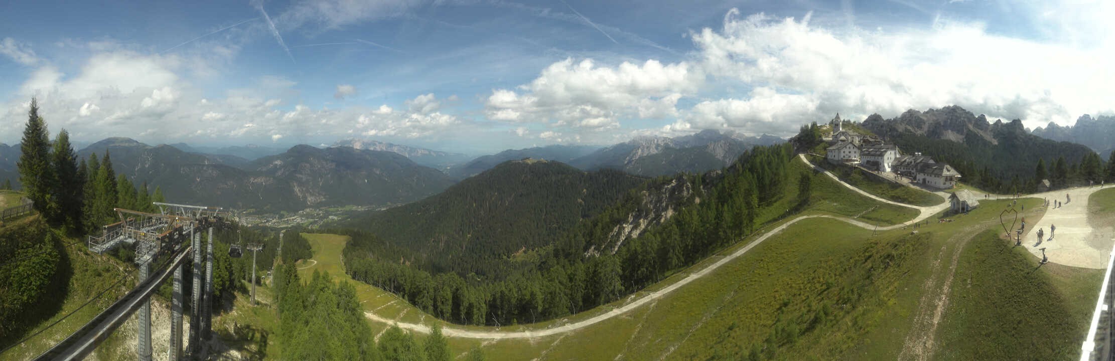 Archiv Foto Webcam Tarvisio - Bergstation Monte Lussari