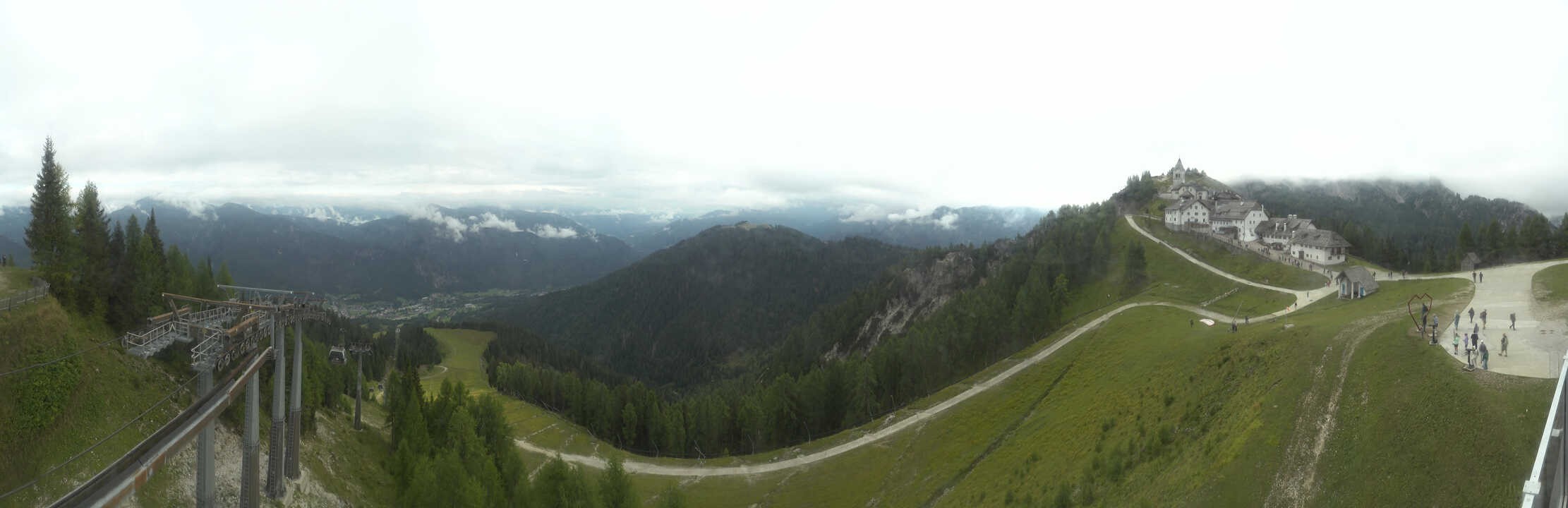 Archiv Foto Webcam Tarvisio - Bergstation Monte Lussari