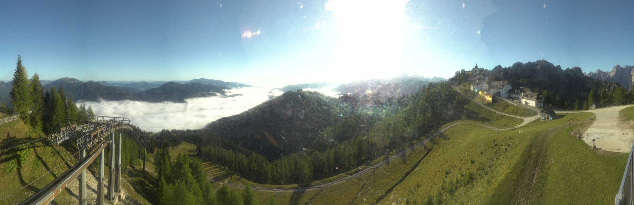Archiv Foto Webcam Tarvisio - Bergstation Monte Lussari