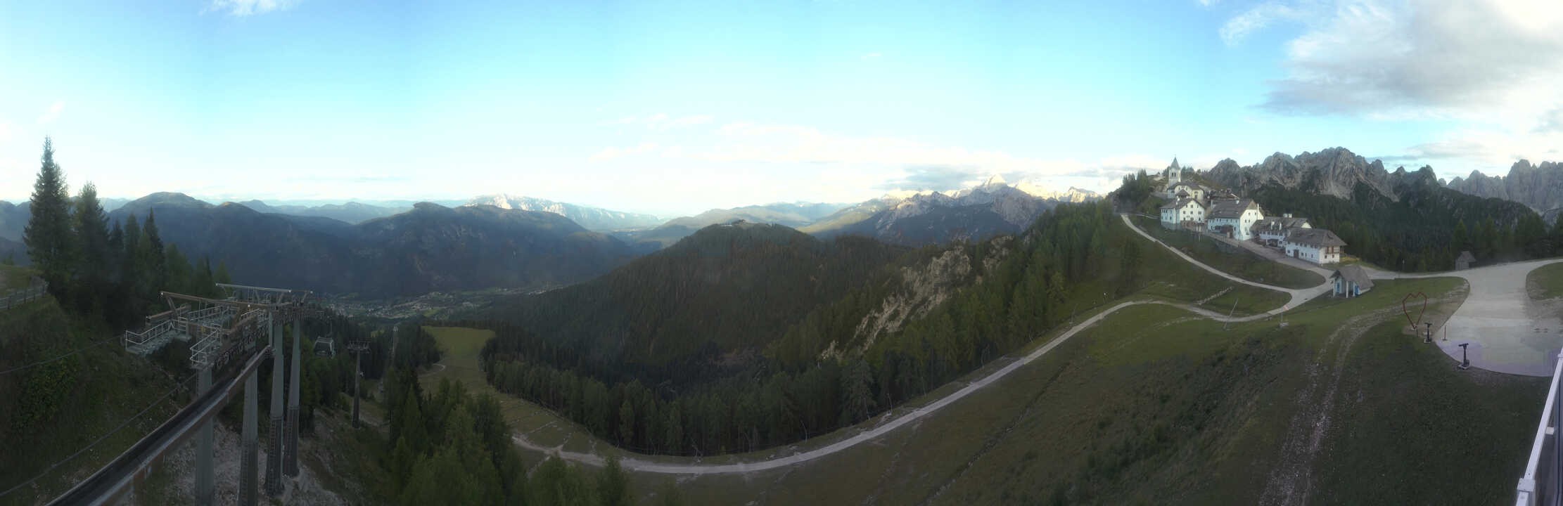 Archiv Foto Webcam Tarvisio - Bergstation Monte Lussari