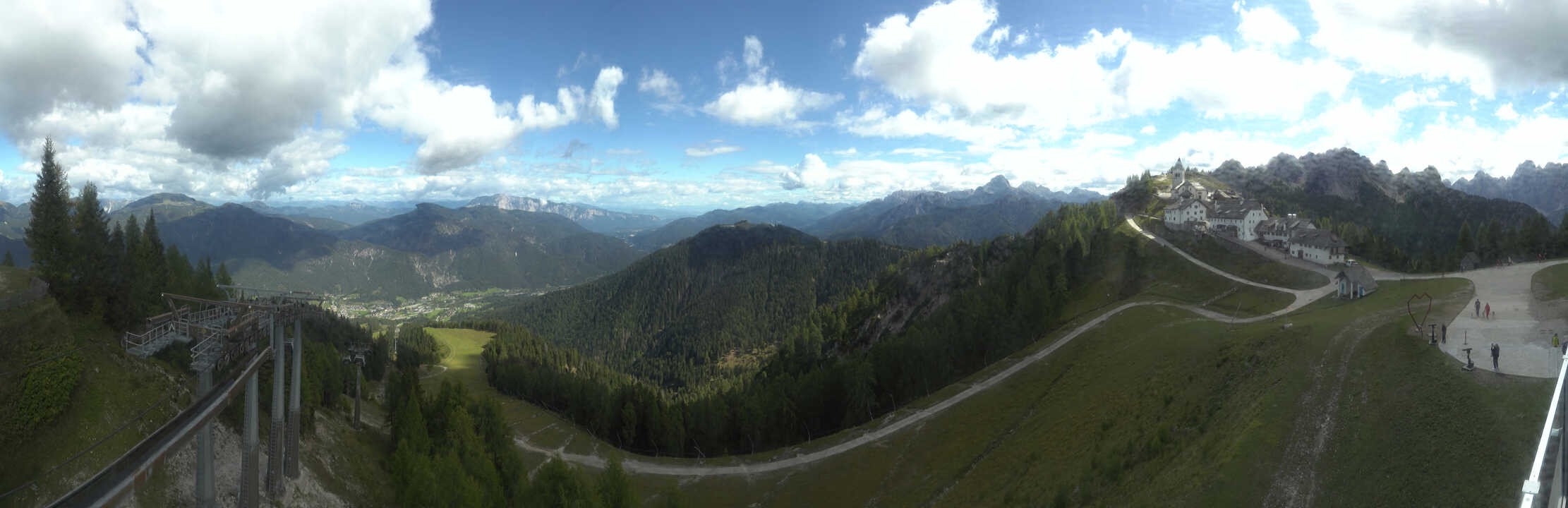 Archiv Foto Webcam Tarvisio - Bergstation Monte Lussari