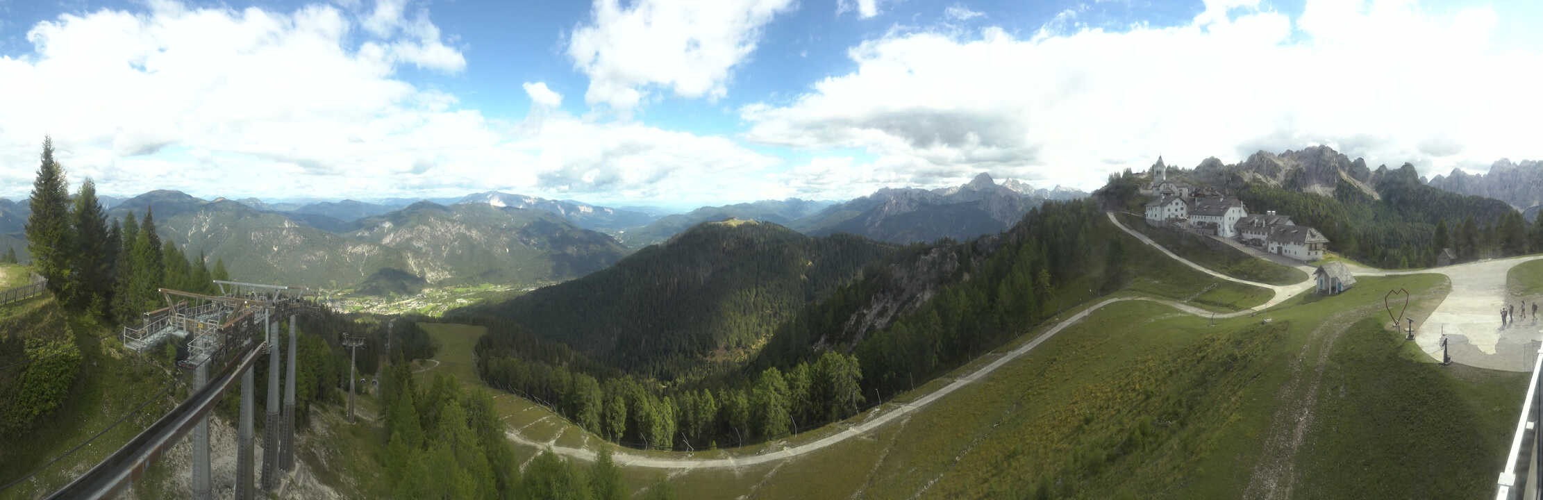 Archiv Foto Webcam Tarvisio - Bergstation Monte Lussari