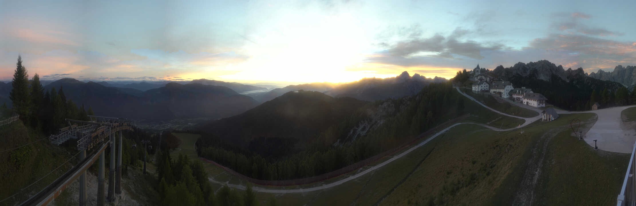 Archived image Webcam Top station Monte Lussari