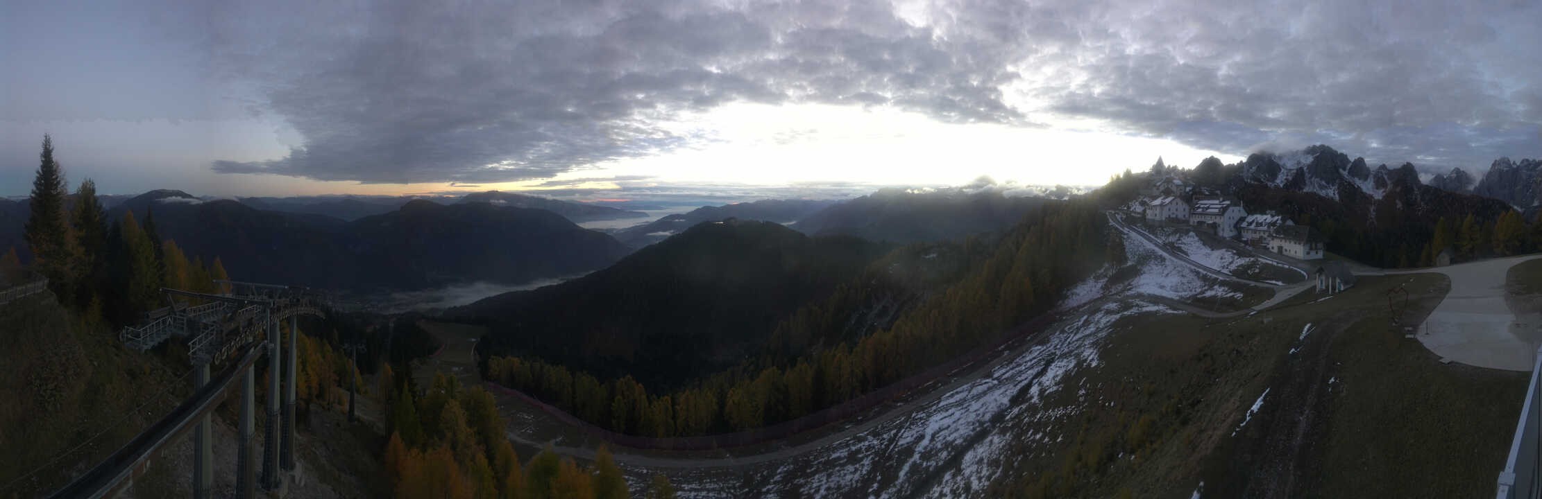 Archiv Foto Webcam Tarvisio - Bergstation Monte Lussari