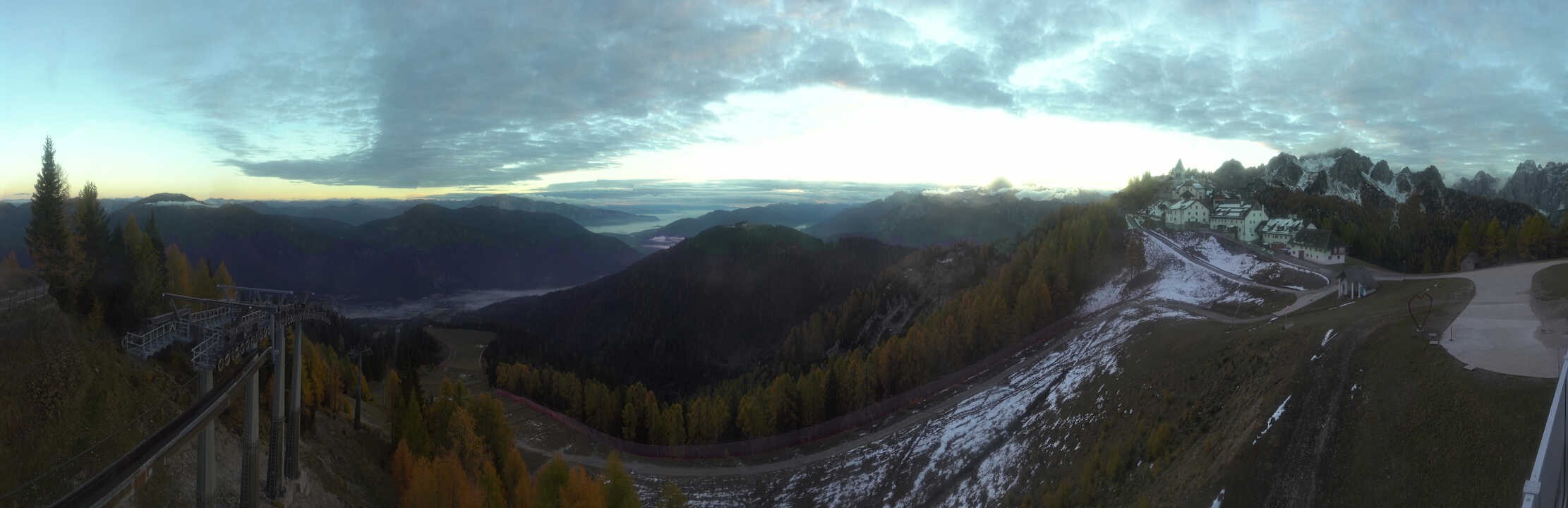 Archiv Foto Webcam Tarvisio - Bergstation Monte Lussari