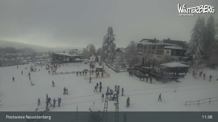 Archived image Webcam Neuastenberg Village and Slopes