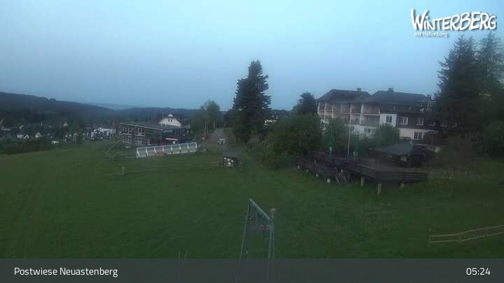 Archived image Webcam Neuastenberg Village and Slopes