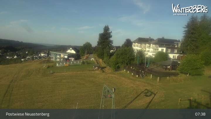 Archived image Webcam Neuastenberg Village and Slopes