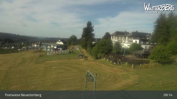 Archived image Webcam Neuastenberg Village and Slopes