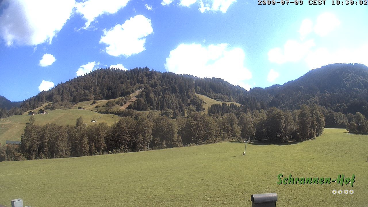 Archived image Webcam Mt. Diedamskopf - Schrannen-Hof