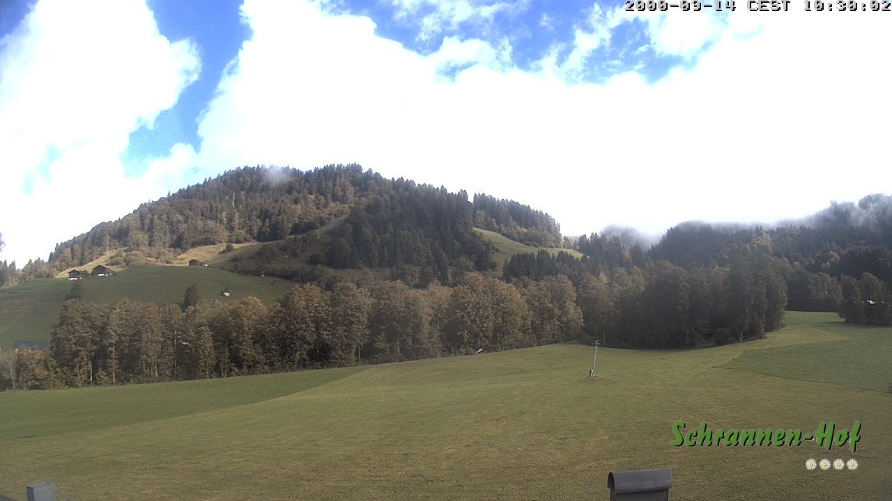 Archived image Webcam Mt. Diedamskopf - Schrannen-Hof
