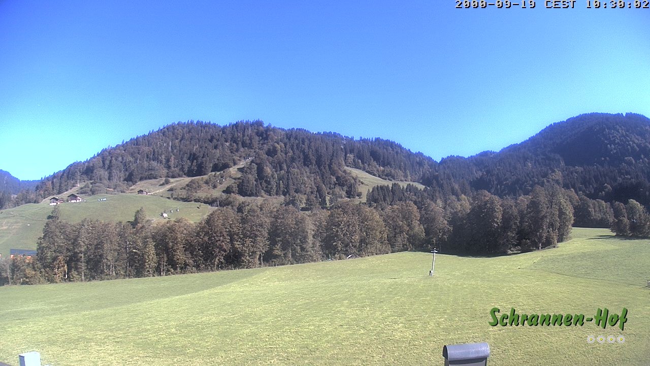Archived image Webcam Mt. Diedamskopf - Schrannen-Hof
