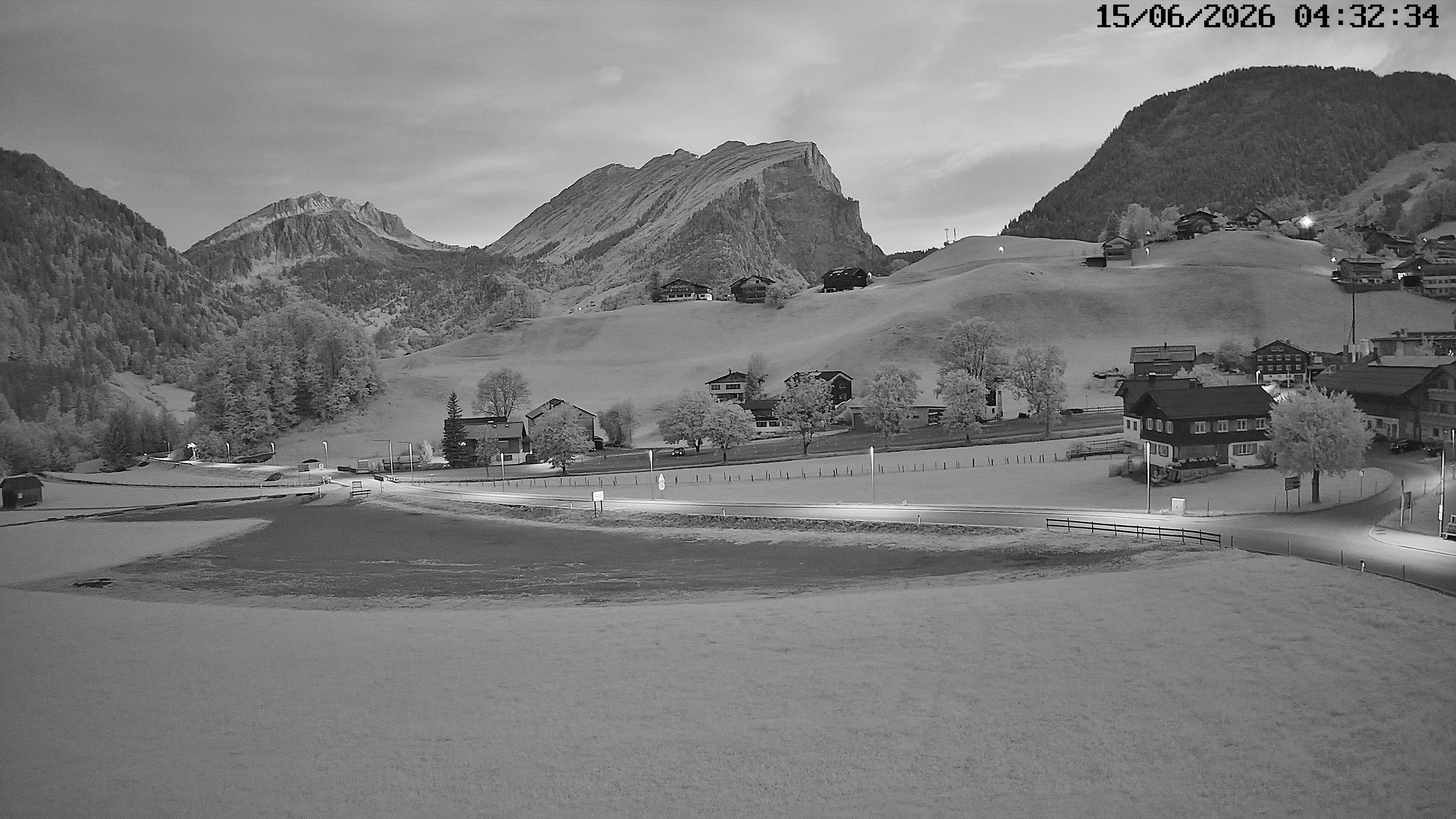 Archiv Foto Webcam Schoppernau: Ausblick Hotel Elisabeth