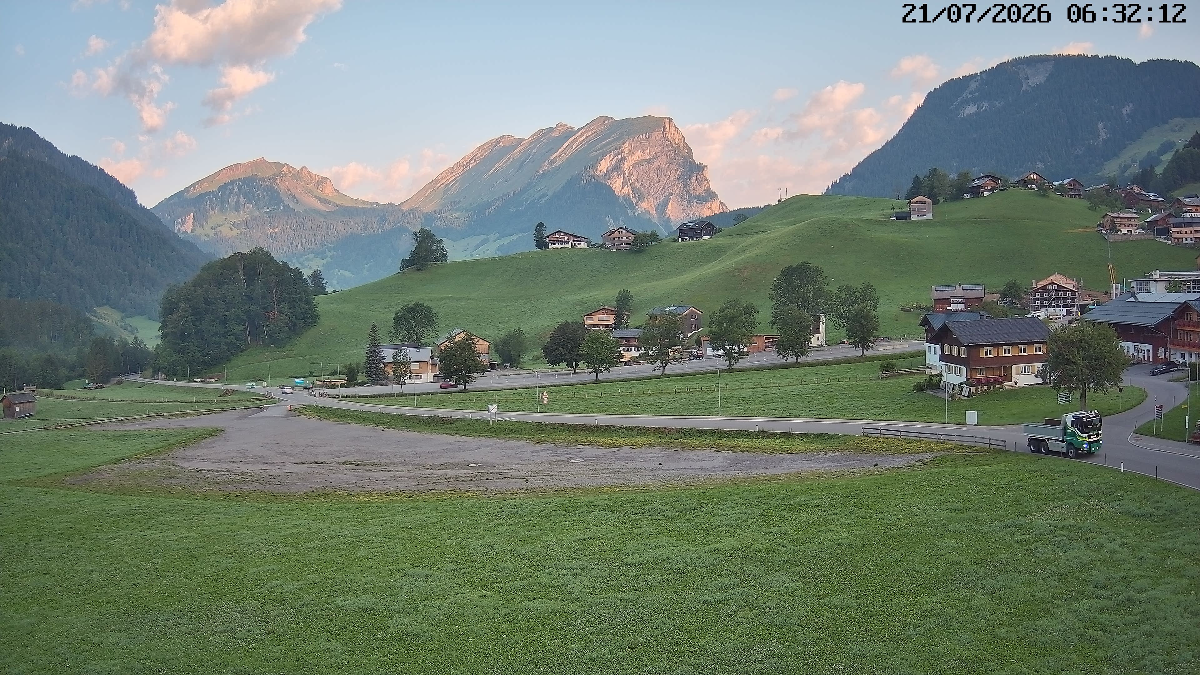 Archiv Foto Webcam Schoppernau: Ausblick Hotel Elisabeth